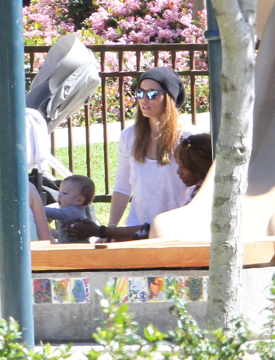 Silas está enorme y ya da sus primeros pasos.