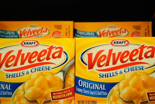 El gigante estadounidense de la industria alimenticia anunció el 17 de enero pasado que suprimirá 1,600 empleos en América del Norte este año como una de las medidas de preparación de la escisión de la empresa en dos entidades. La firma precisó que un 40% de las supresiones de empleo afectarán al área comercial en Estados Unidos, según la agencia AFP.