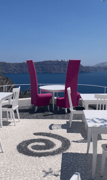 Lili explicó que este lugar es reconocido porque National Geographic nombró a su balcón para comer como el de la mejor vista del mundo.