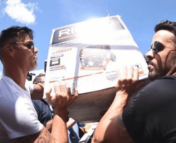 Trabajando hombro a hombro, así es como estos famosos boricuas unieron fuerza para sacar adelante a su querida isla.