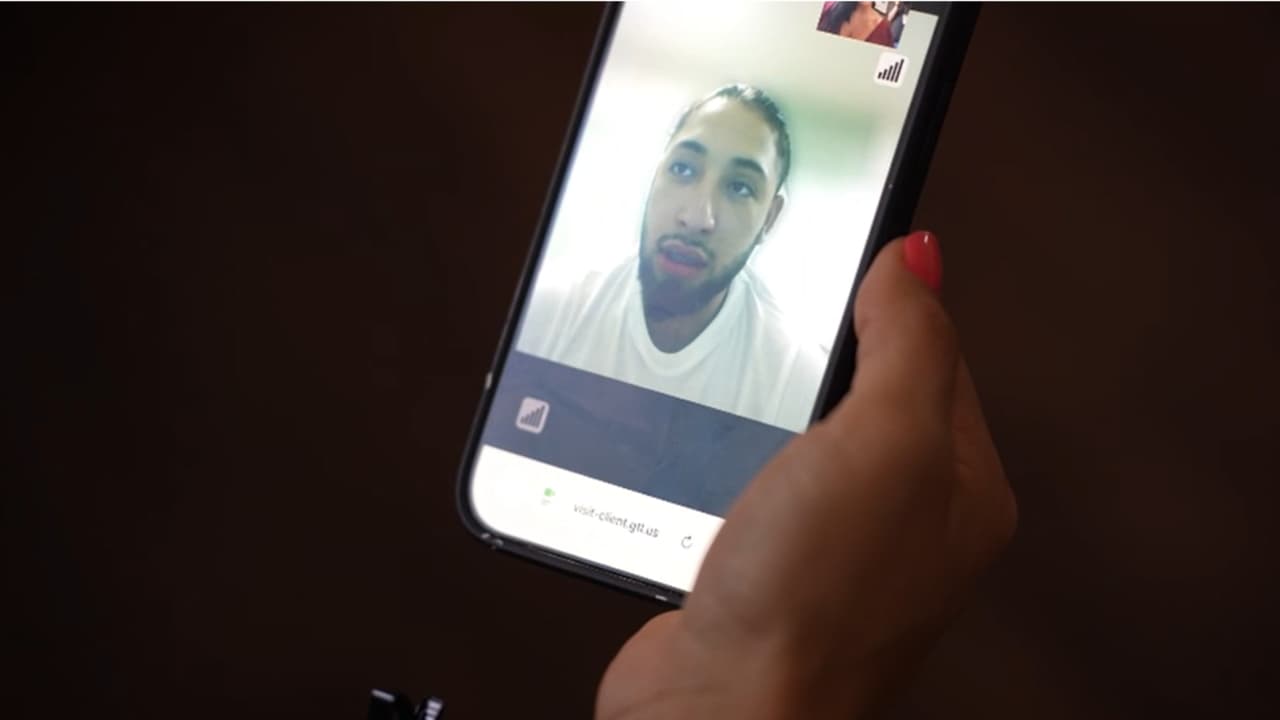 “¿Se imagina que él se muera ahí?”, Joven con enfermedad crónica lleva casi 10 meses detenido por ICE