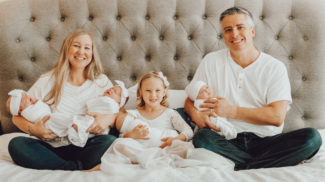 "¡Son una bendición!" Pareja de Arizona ya tiene en casa a sus cuatrillizos