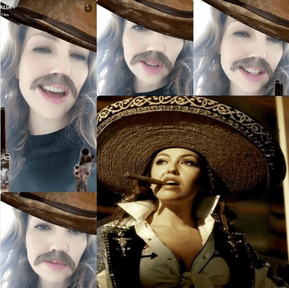 Thalía también se ha mostrado con un poco de bigote, claro que con ayuda de Snpachat.