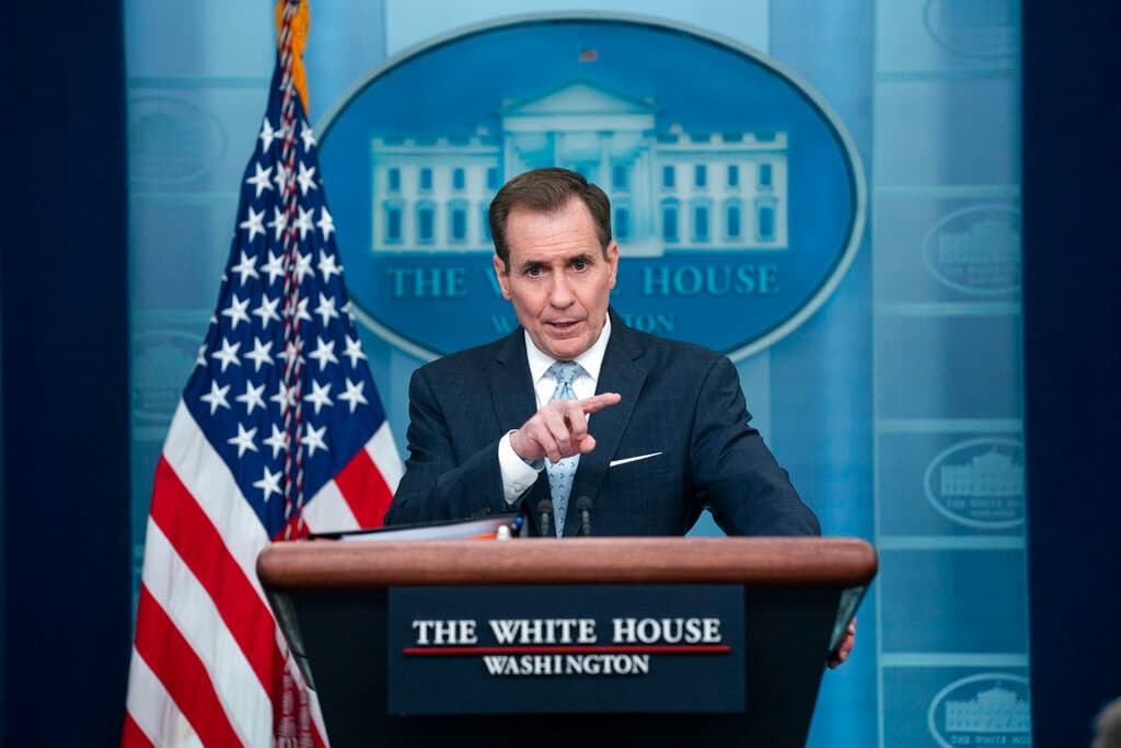 Los misteriosos objetos voladores recién derribados por EEUU podrían ser "benignos", según la Casa Blanca