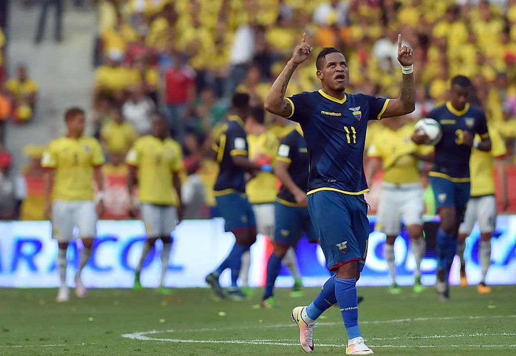 Michael Antonio Arroyo Mina. Posición: Mediocampista. Edad: 29 años. Club: América (México). Veces seleccionados: 24 participaciones. Descripción: Incisivo y habilidoso mediocampista cuando con una educada pierna derecha que lo mismo pone pases a gol que los marca el mismo.