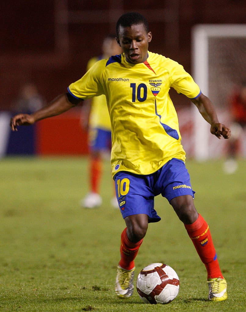 Juan Ramón Cazares Sevillano. Posición: Delantero. Edad: 25 años. Club: Atlético Mineiro (Brasil). Veces en la selección: 13. Descripción: Ágil atacante que también puede jugar como enganche. Buen rematador y tirador de media distancia.