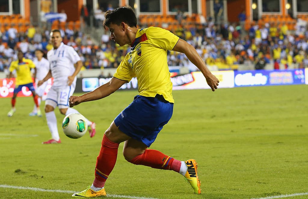Fernando Vicente Gaibor Orellana. Posición: Mediocampista. Edad: 24 años. Club: Emelec. Veces seleccionado: Cuatro participaciones. Descripción: Tiene una técnica depurada y por lo tanto es preciso con los pases. Juega de enganche o creativo. También tiene gol.