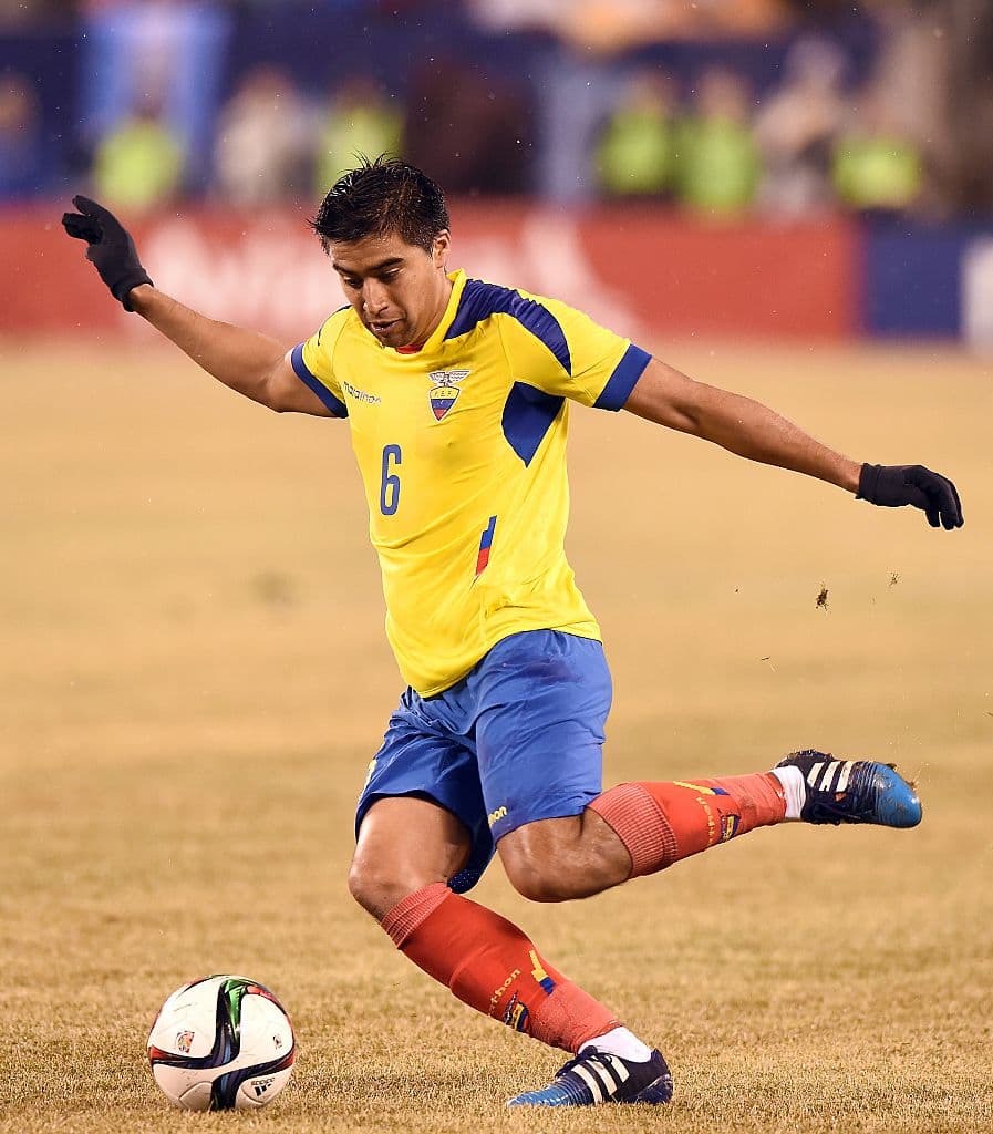 Christian Fernando Noboa Tello. Posición: Mediocampista. Edad: 31 años. Club: FC Rostov (Rusia). Veces seleccionado: 64 ocasiones. Descripción: Habilidoso jugador que recorre bien las bandas y es un pasador preciso. Dispara bien de media distancia.