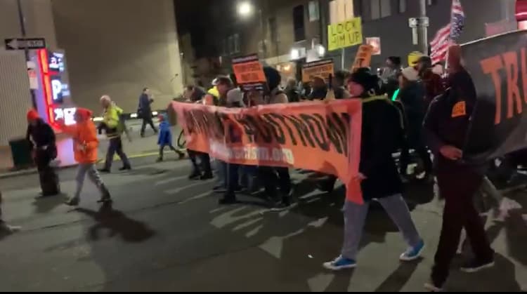 El Senado federal absolvió a Donald Trump al derrotar los cargos en su contra. Con la votación del 5 de febrero se puso fin al proceso de juicio político contra el presidente de Estados Unidos.