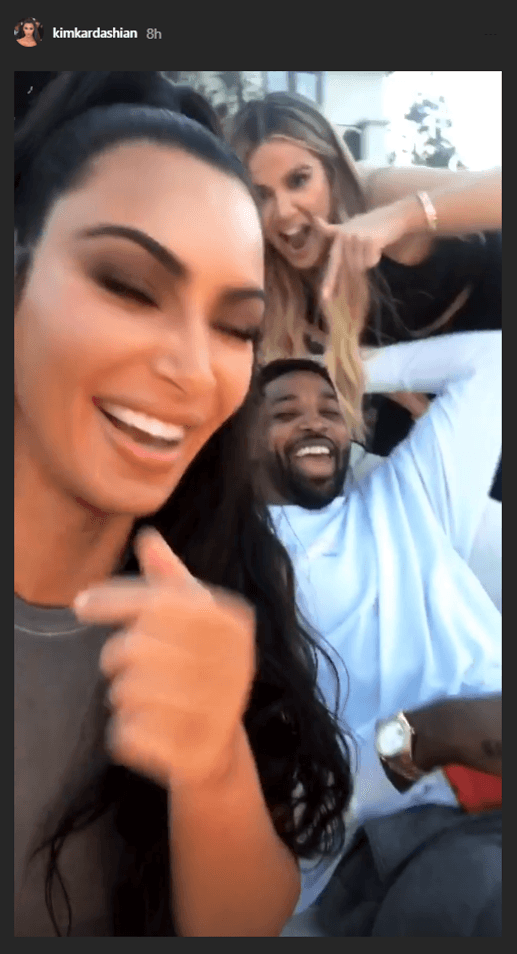 “Por el cumpleaños de Khloé, ¿puedes desbloquearme?”, machacó: “¿eso es un sí?”. Él contestó "sí", en español, y la cumpleañera intervino pidiéndole “
<b>hazlo ahora mismo</b>”. Todos sonreían.