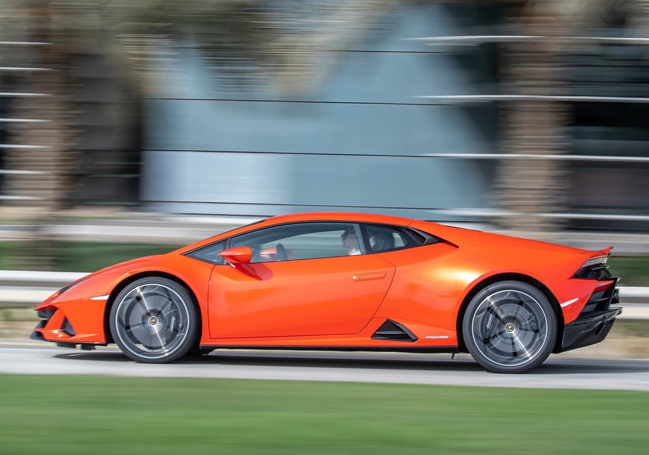El Huracán EVO es también el superdeportivo de manejo diario más asequible de Lamborghini, con un
<b>precio inicial de $208,571</b>.