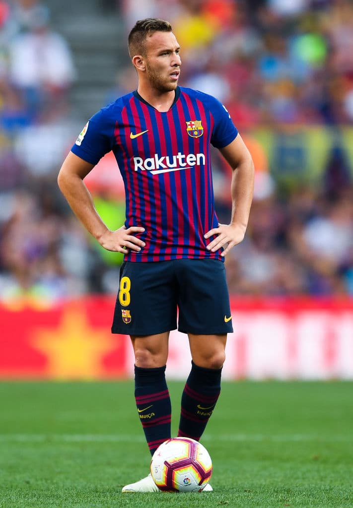 <b>Arthur</b>
<br>El volante brasileño dejó el fútbol sudamericano y el Gremio de Brasil, para ser el nuevo jugador del Barcelona en España.