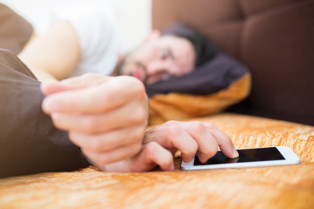 Al sonar la alarma de esta aplicación, tendrás que resolver ecuaciones matemáticas, memorizar imágenes, o poner patrones de repetición para poder desactivarla. Cuenta con tres niveles de dificultad y te será imposible no despertar.