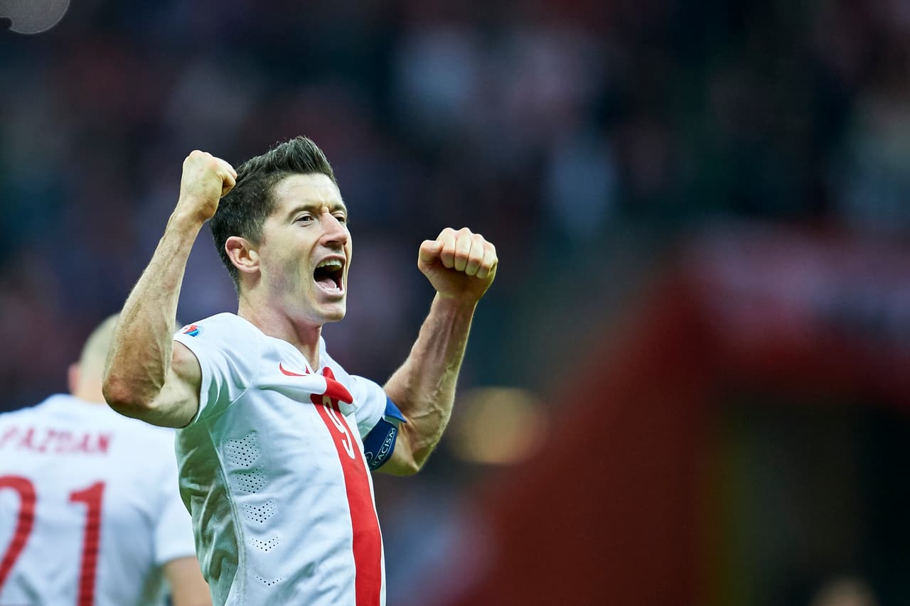 Lewandowski no sólo ha ganado la Bundesliga, la copa y supercopa DFB , sino que ha ganado el ’Torjägerkanone’ de su liga como el mayor anotador.