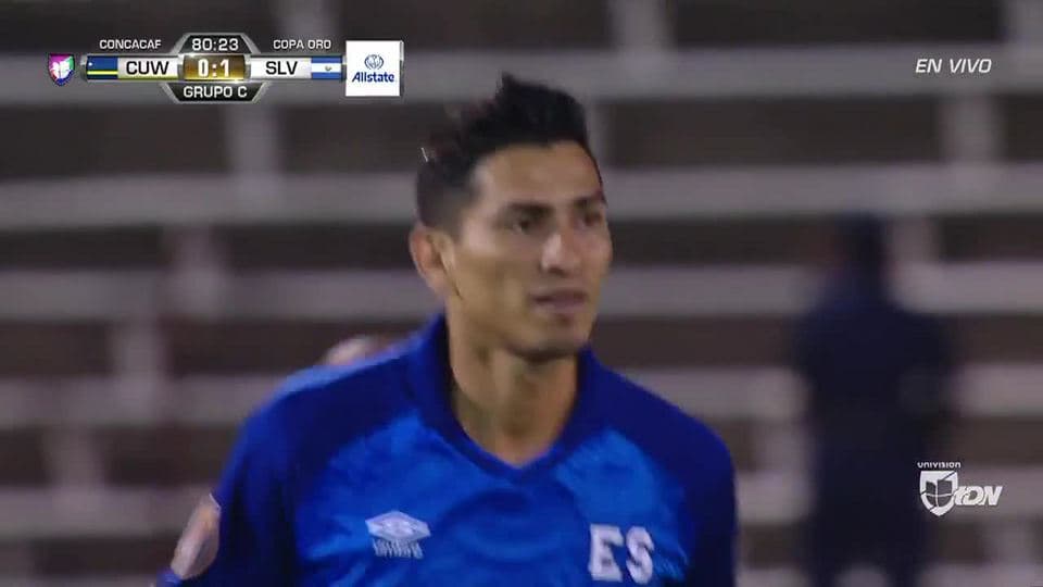 Tiro de esquina para El Salvador