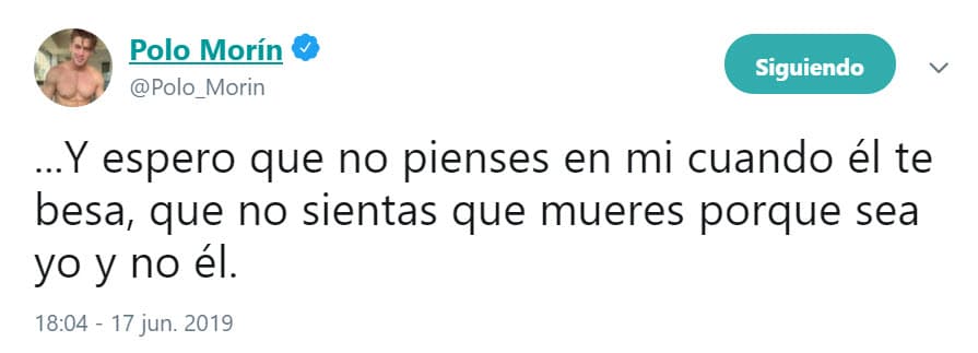 En las últimas semanas, Marín ha compartido mensajes en Twitter que, se podrían suponer, están ligados al proceso de duelo que está viviendo.