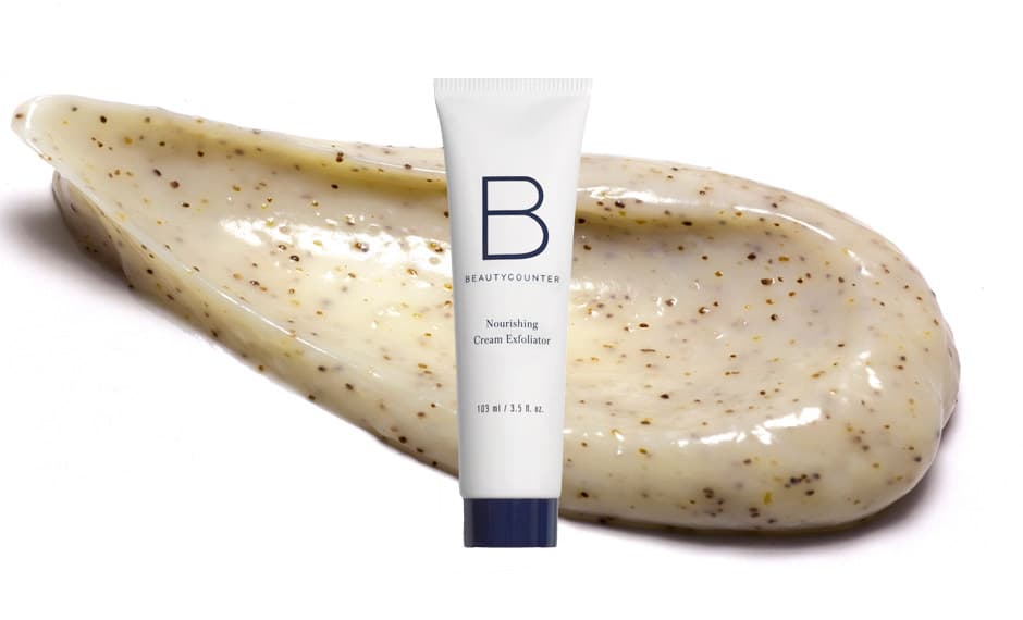 Sus ingredientes retiran células muertas sin irritar la piel.
<br>