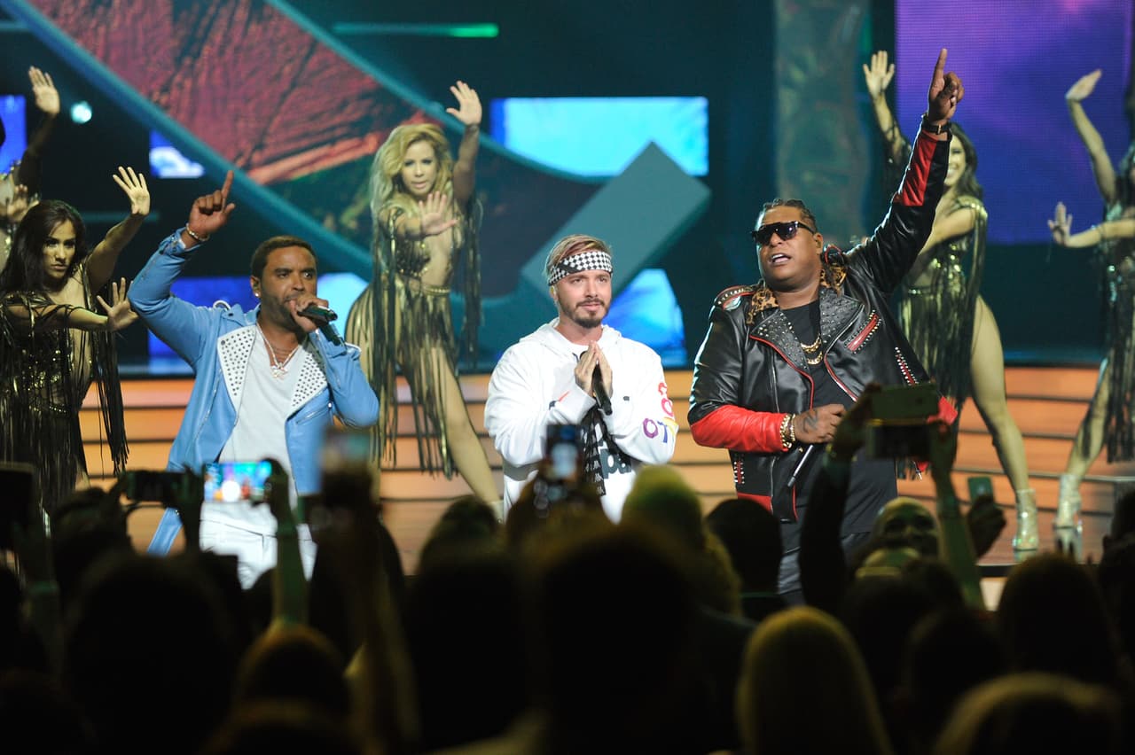 El tema 'Otra vez' está nominado en la categoría 'Combinación perfecta' y a la 'Mejor Canción para Chillin' de los Premios Juventud.