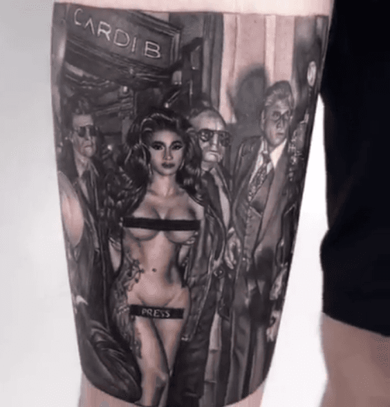 El tatuaje luce así en el muslo derecho del seguidor de Cardi B, a quien le realizaron un trabajo impecable.