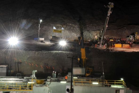 El ministro de Salud apuntó, visiblemente contento, "Estamos acercándonos vertiginosamente a coronar con éxito la fase de rescate".