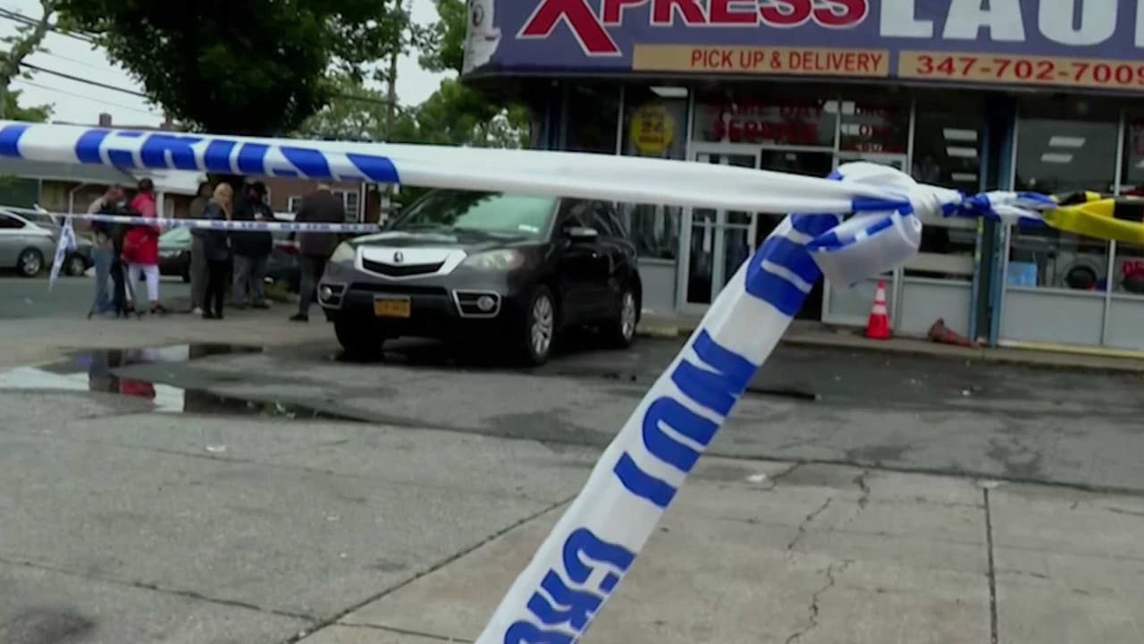 Hombre es asesinado a tiros frente a una lavandería en Brooklyn