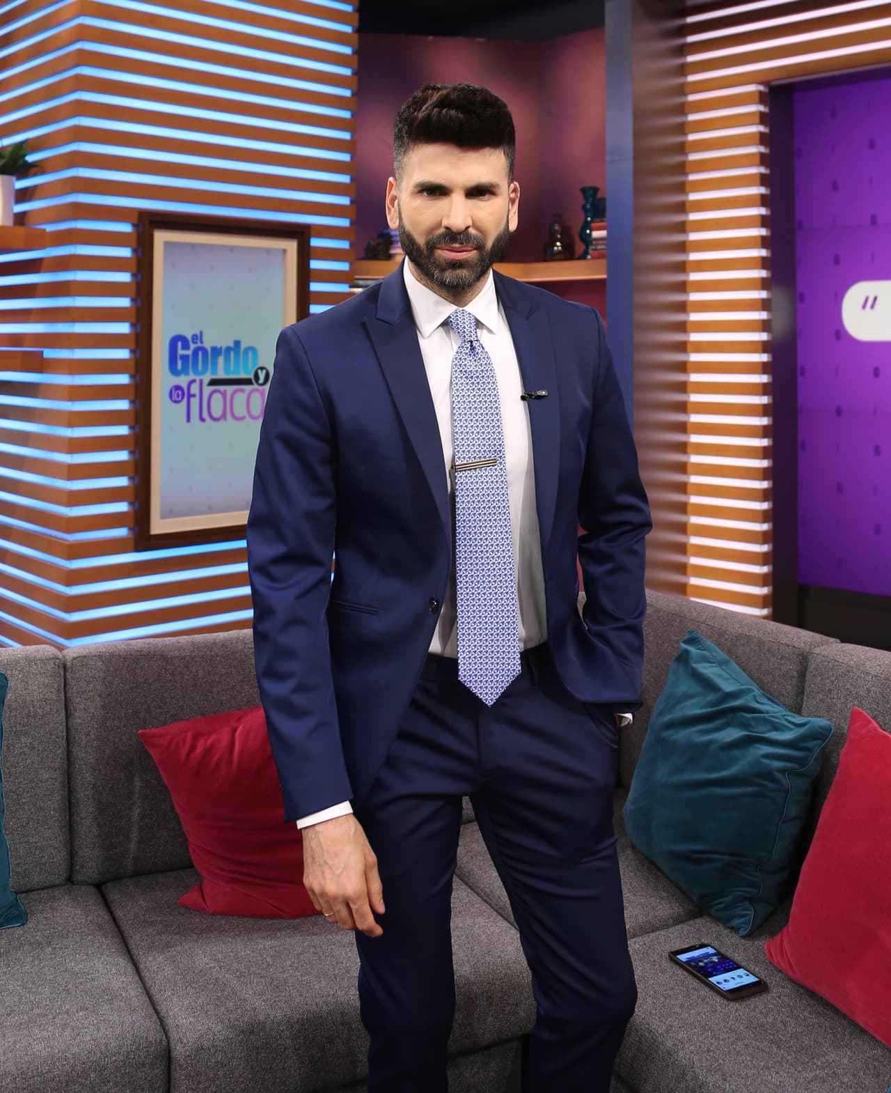 Jomari Goyso también le dejó un recado a las vecinas de su mamá, al asegurar que se había quitado la camisa porque hacía mucho calor en su casa.