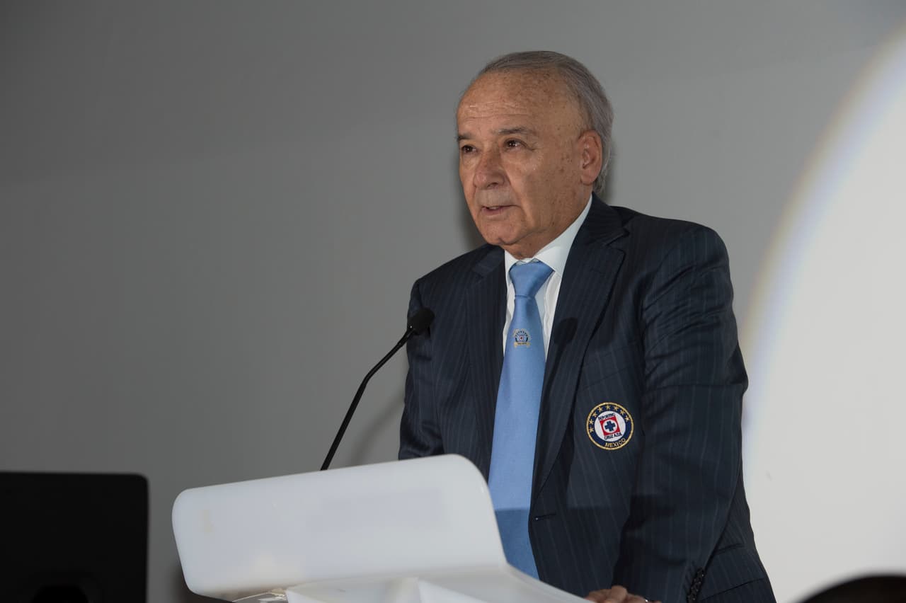 'Billy' Álvarez aceptó amistad con Carlos Hurtado pero negó su influencia en Cruz Azul