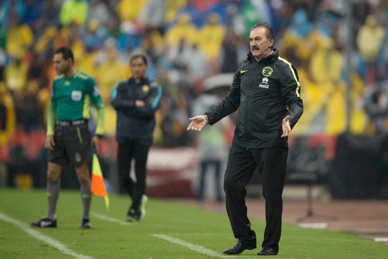 Sin embargo, la fecha uno (postergada) del Clasura 2017 no acabó como se esperaba. Los Jaguares de Chiapas, equipo que acabaría descendiendo, sorprendió ganándole 2-0.