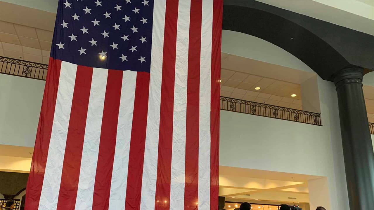 Miembros de diferentes cuerpos policiales han rendido honores a la oficial #758.