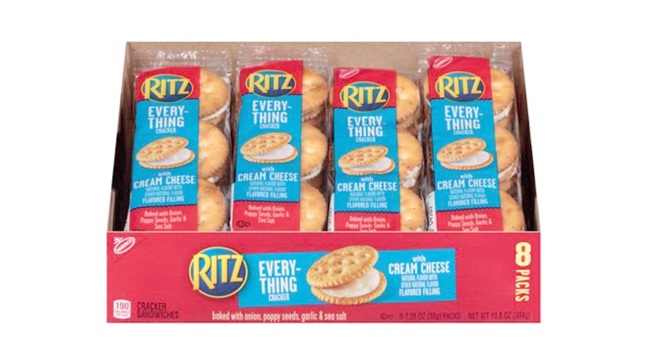 RITZ EVERYTHING CRACKER SANDWICHES WITH CREAM CHEESE - 10.8 OZ 
<br>Código de producto (UPC) 0 44000 04579 1
<br>Vencimiento: entre 6, 7 y 8 de febrero de 2019