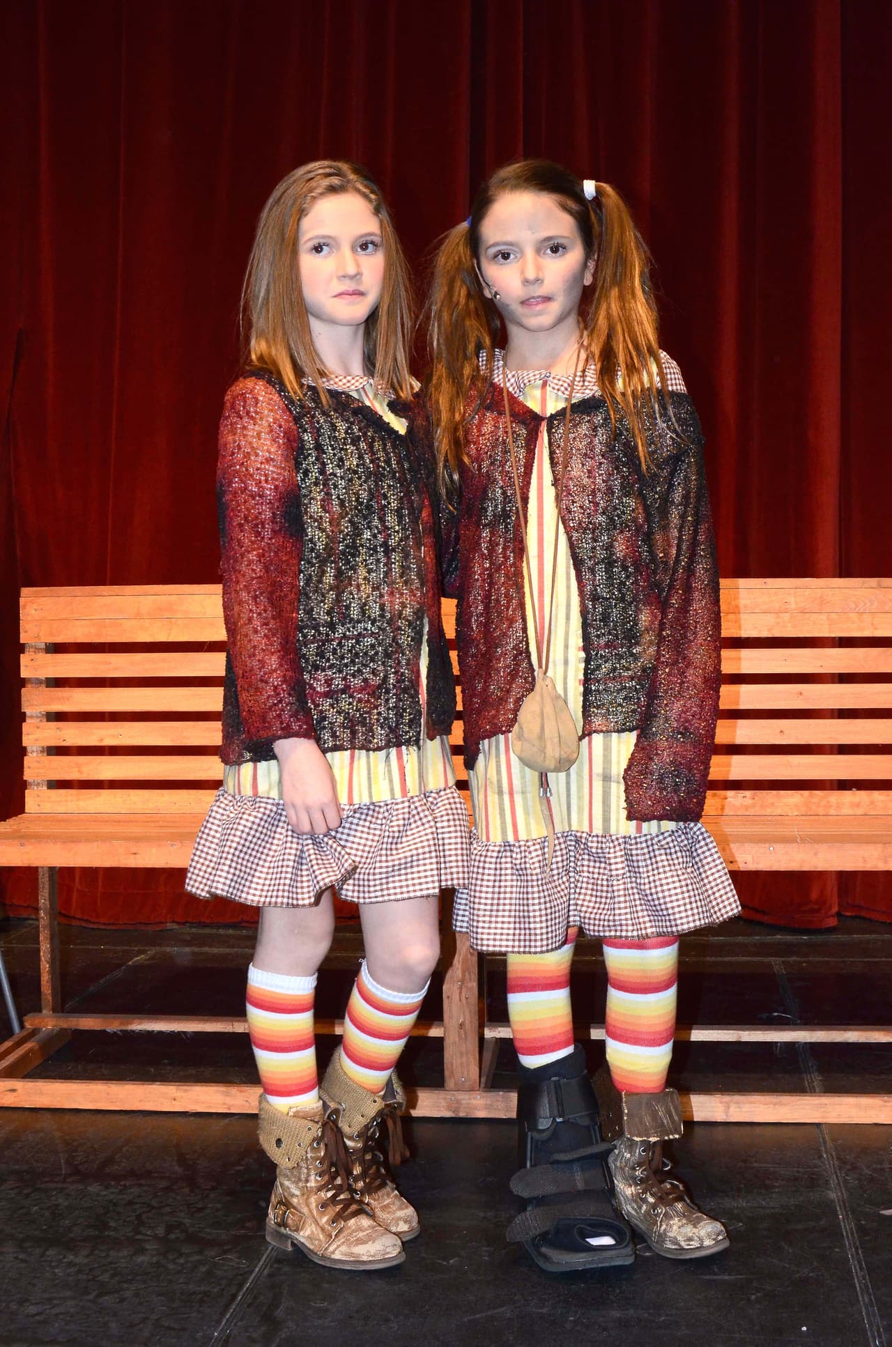 "Es el debut de mis princesas. 
<b>Mis hijas hicieron casting y al señor Juan Osorio le gustó el trabajo de las dos</b>. 'Dani' se quedó con el papel de Mely y Alexa hará el de una amiguita de ella. Qué mejor regalo que puedan estar conmigo en algún proyecto", comentó Castro en 2009 al diario Zócalo.