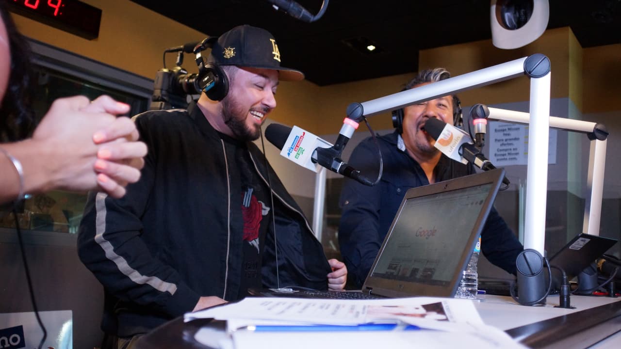 Roberto Tapia llegó al El Bueno, La Mala y El Feo para estrenar en exclusiva su nuevo sencillo.