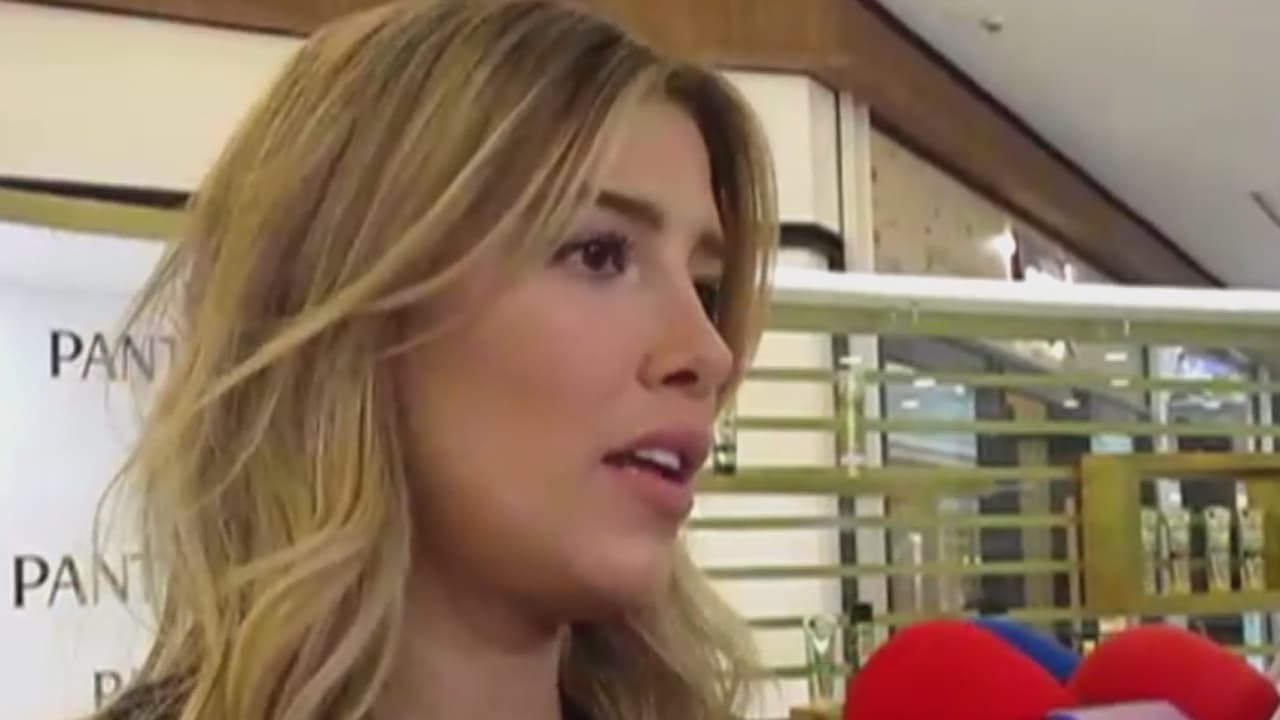 Qué hay detrás de la foto que publicó la hija de Luis Miguel con su padre