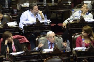 Argentina aprueba ley de regulación de precios y producción