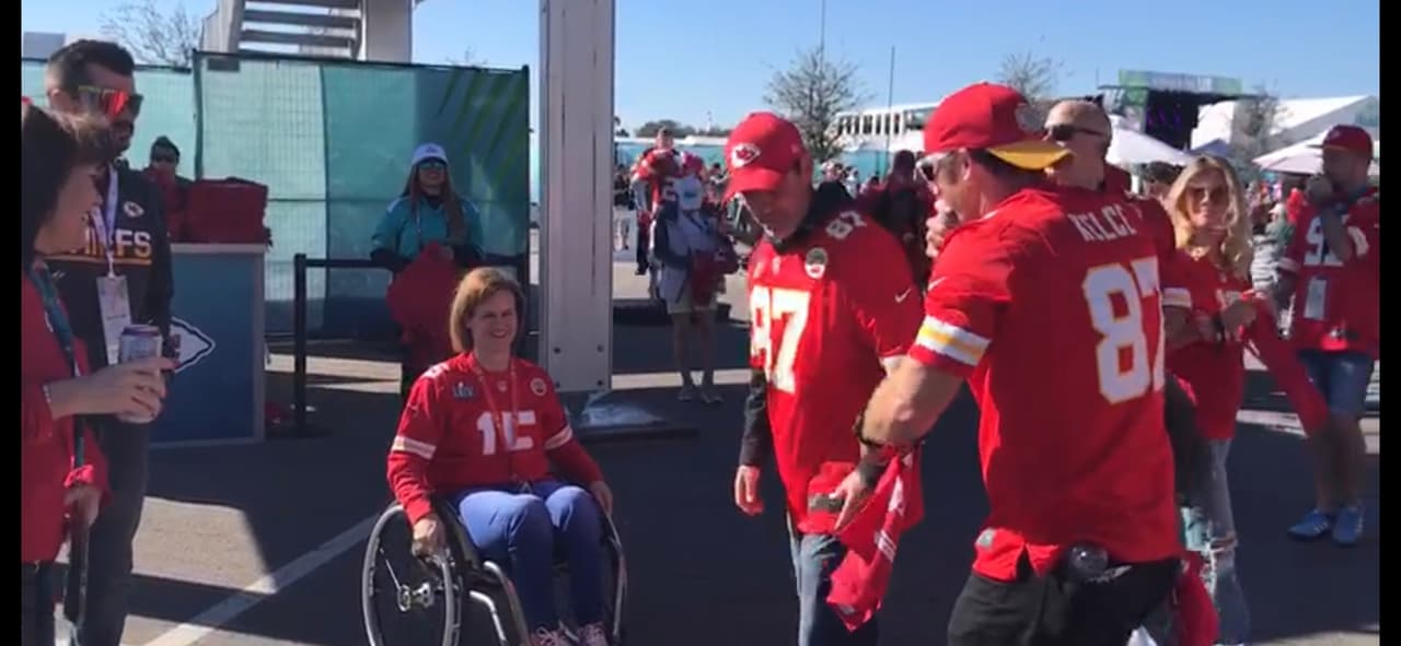 Con este Super Bowl número 54 ya son 11 las veces que el gran evento se celebra en Miami, donde toda la semana se han realizado fiestas y han llegado personas de todas partes del mundo a ver el juego. 
<br>