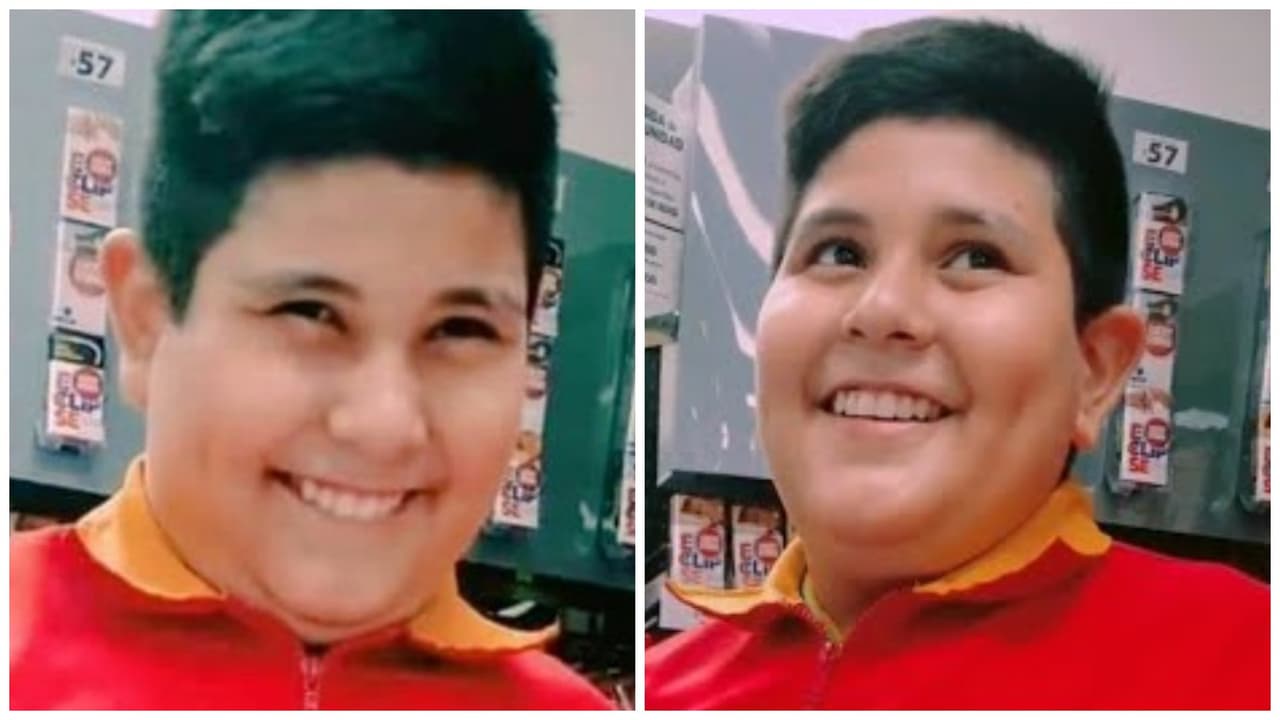 El niño del OXXO que se hizo viral por sus caras al vender condones reaparece y así luce ahora