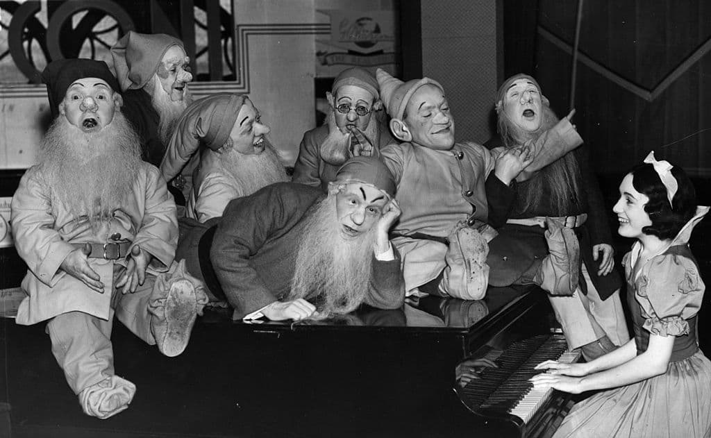 Webb y los ejecutivos del estudio se habían estado reuniendo con talentos durante varios meses para el papel de Blancanieves.