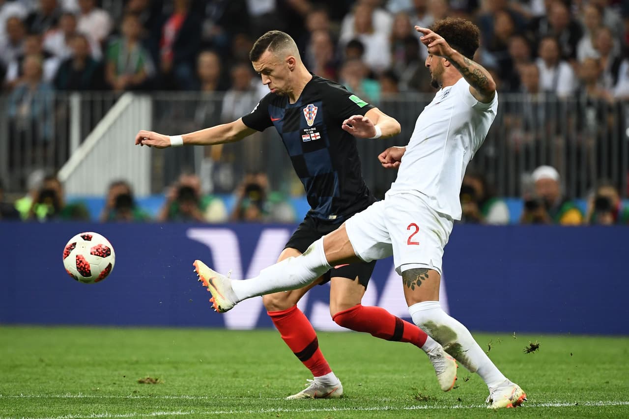 En el primer tiempo, como todo el equipo balcánico, no pesó y se le vio confuso.