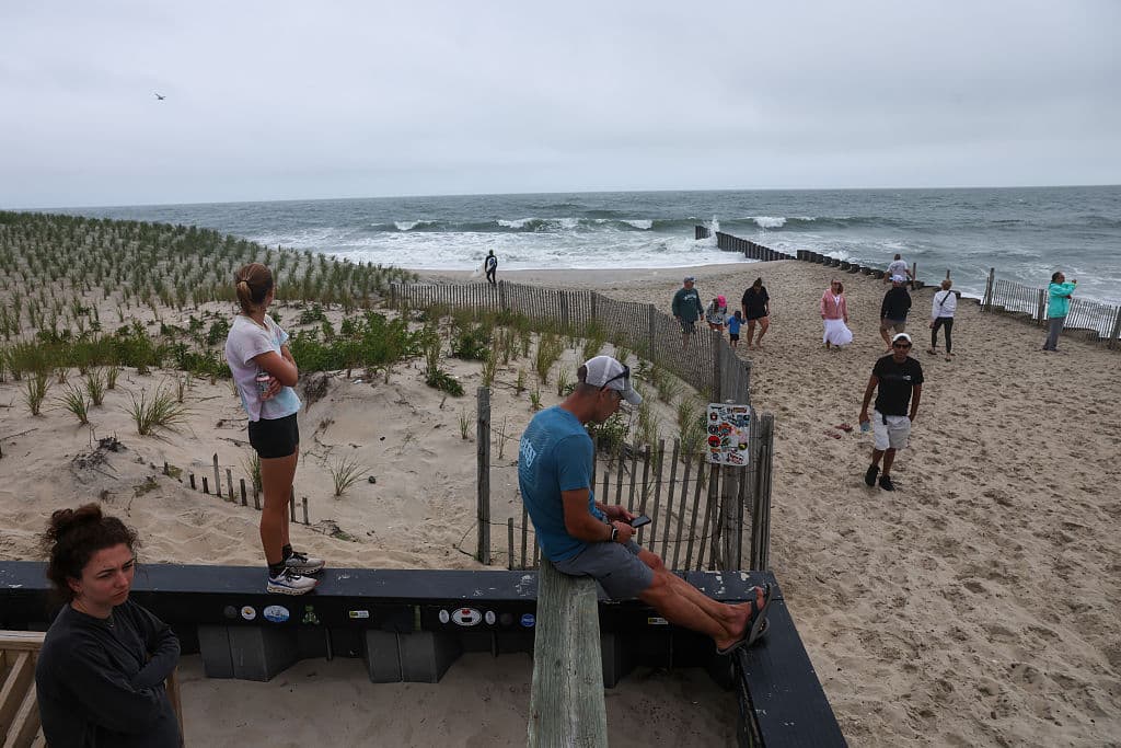 <b>Los Outer Banks de Carolina del Norte han experimentado los efectos más severos hasta el momento</b>, con oleaje potencialmente mortal, inundaciones significativas y erosión de playas.