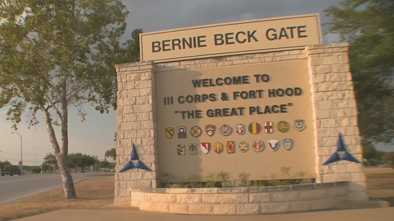 Miembros del Congreso visitarán este viernes la base militar Fort Hood tras muertes de soldados 