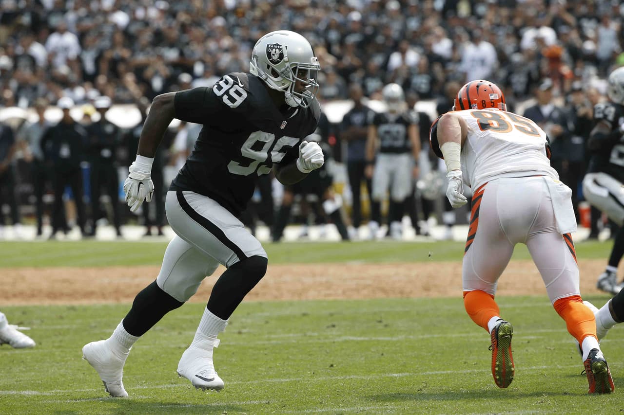 Los Oakland Raiders tienen en sus planes de largo plazo al liniero defensivo Aldon Smith