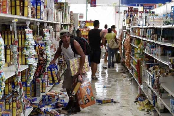 Las estampas de destrucción hablan por si mismas, no solo en el poblado, pero además en centros turisticos de la popular zona. A continuación las estampas de destrucción del huracán Odile.