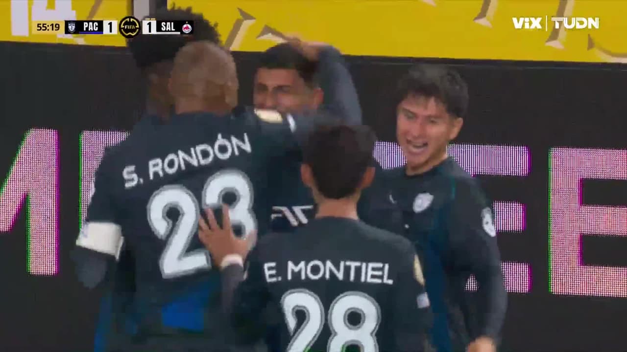 ¡Golazo imposible! ¡Vaya obra de arte! Pachuca empata el juego