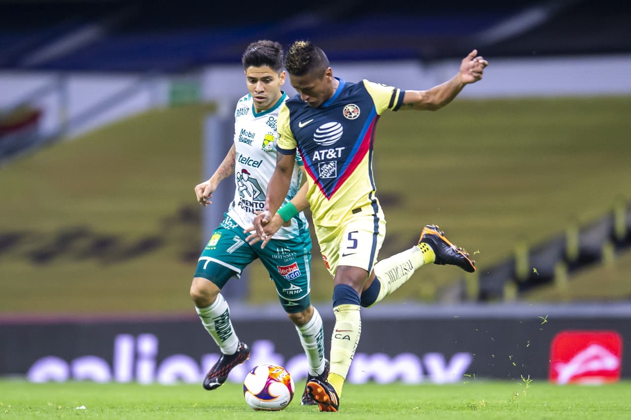 Víctor Dávila (1’) marcó a segundos de haber iniciado el cotejo, pero la ventaja no duró; Henry Martín hizo el empate a los 6’. Al 58’ Aguilera falló desde los once pasos. En sus siguientes compromisos, América visitará al Guadalajara en duelo de la J11 y León hará lo propio con el Monterrey, en duelo pendiente de la J3.