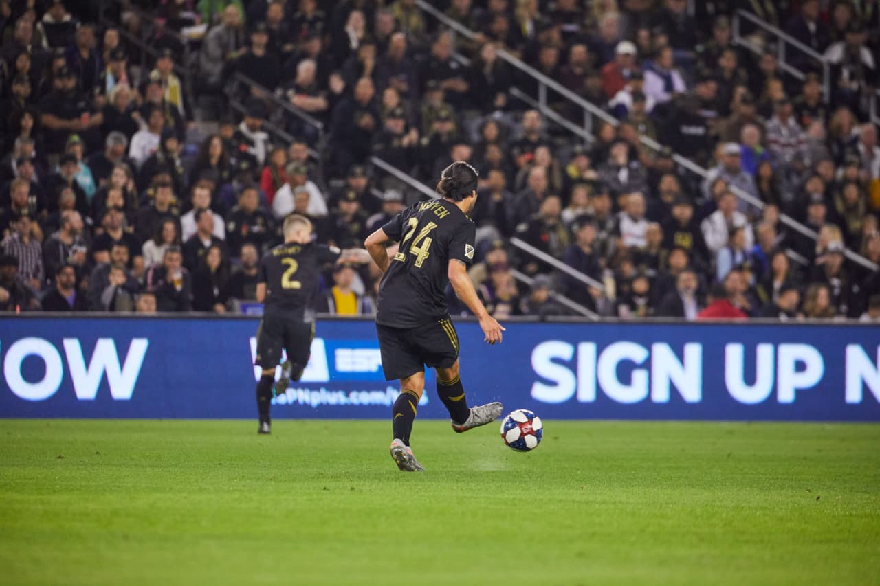 Edaurd Atuesta (17’) abrió el marcador para LAFC. Raúl Ruidíaz (22’, 64’) y Nicolás Lodeiro (26’) anotaron por los visitantes.