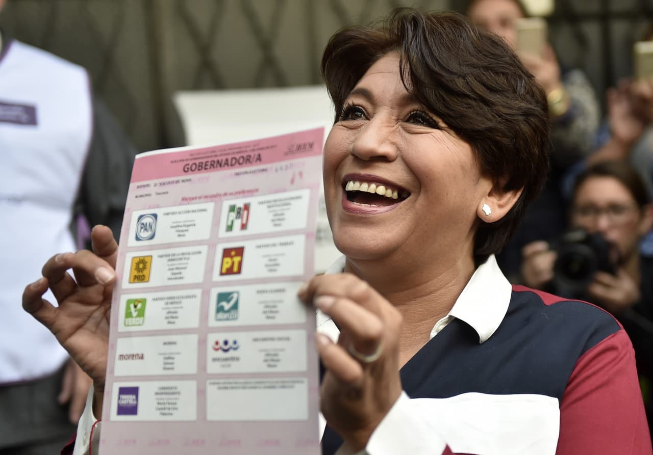 A través de su cuenta de Twitter señaló: "Gracias mexiquenses por su confianza. Ganamos la elección. La esperanza triunfó en el Estado de México, no les fallaré".