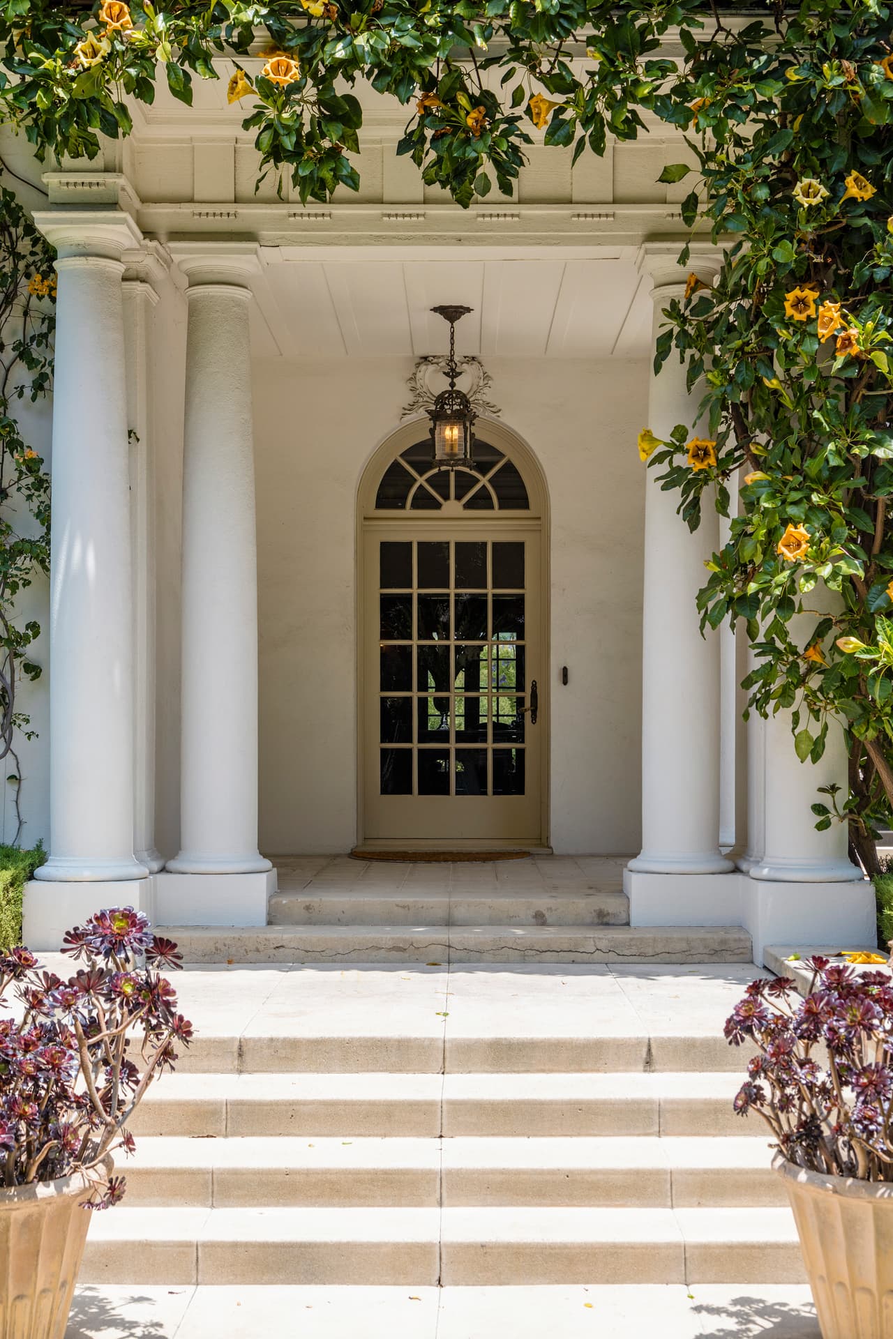 Photo © 2017 Splash News/The Grosby Group EXCLUSIVE Los Feliz, April 14, 2017. Angelina Jolie splashes out nearly $25 million on a six-bed-home in Los Feliz, CA. The six-bed, 10 bathroom property, set on 2.1 acres, once belong to Cecil B. DeMille. The home originally sold for $28,000 in 1916. The home is located in the gated area of Laughlin park, a short drive from the Los Feliz compound she shared with Brad Pitt. Aerial views of the property, land and pool.