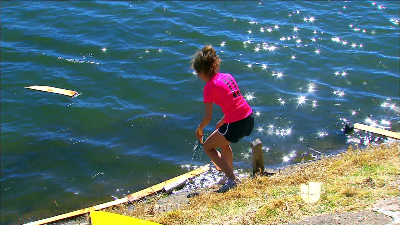 Tu kayak quedó hecho mil pedacitos.