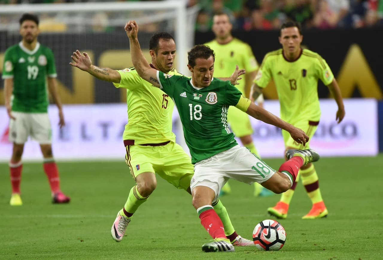 Andrés Guardado sería de los elementos de México que cargarían con el equipo y buscarían darle un giro a las acciones.