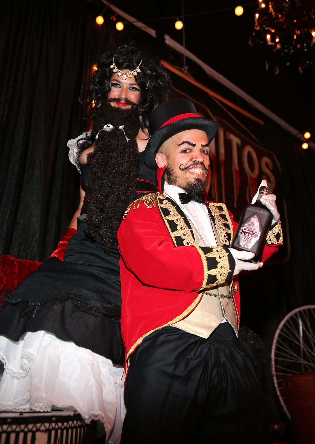 La mujer barbuda fue una de las invitadas especiales.